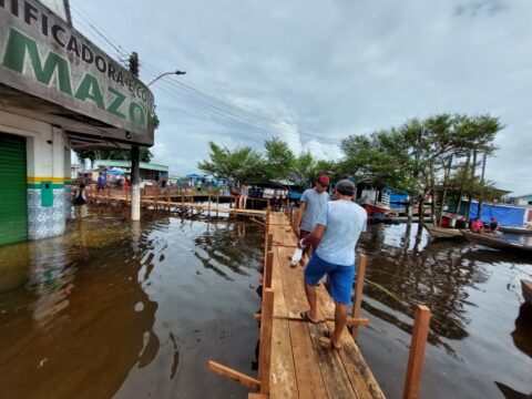 Capitão Alberto Neto sugere criação de gabinete de crise para prestação de auxílio à população amazonense atingida pela cheia